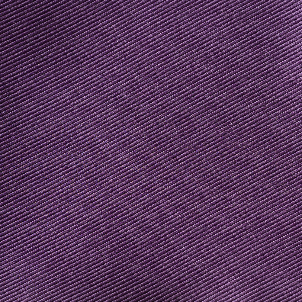 тъмно лилав, 13